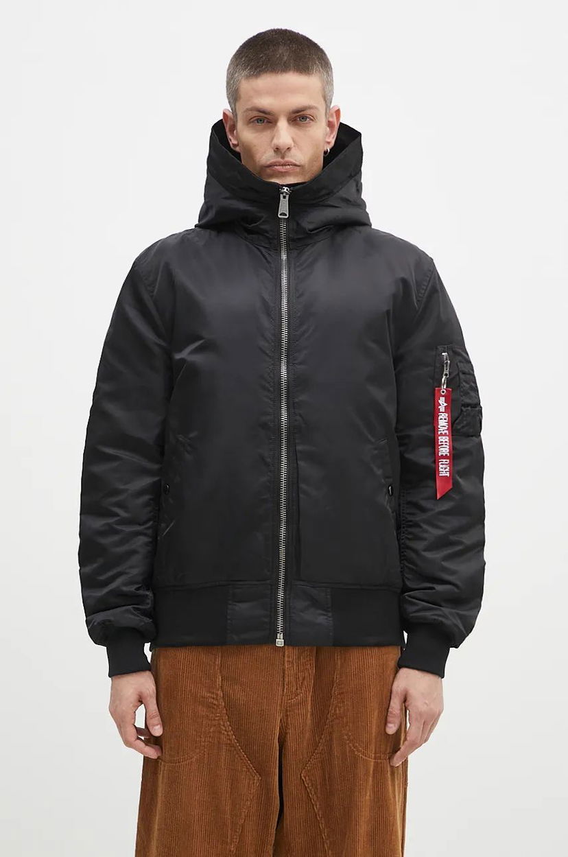Bomberjacka Alpha Industries MA-1 Hooded Bomber Jacket Svart | 158104.03