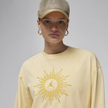T-shirt Jordan Air Jordan WMNS FLIGHT LONGSLEEVE OVERSIZED TEE 'Heiress of Optimism' Beige | FN5356-294, 2
