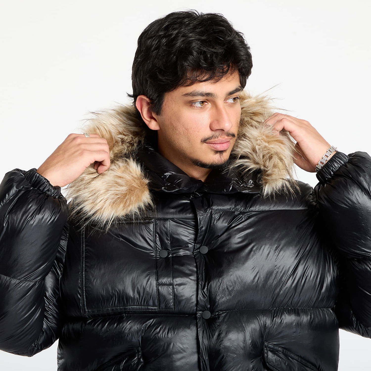 Pufferjacka Umbro Duemila Puffer Jacket with Faux Fur Hood Svart | UBMW0331FA206 BLK0001, 1