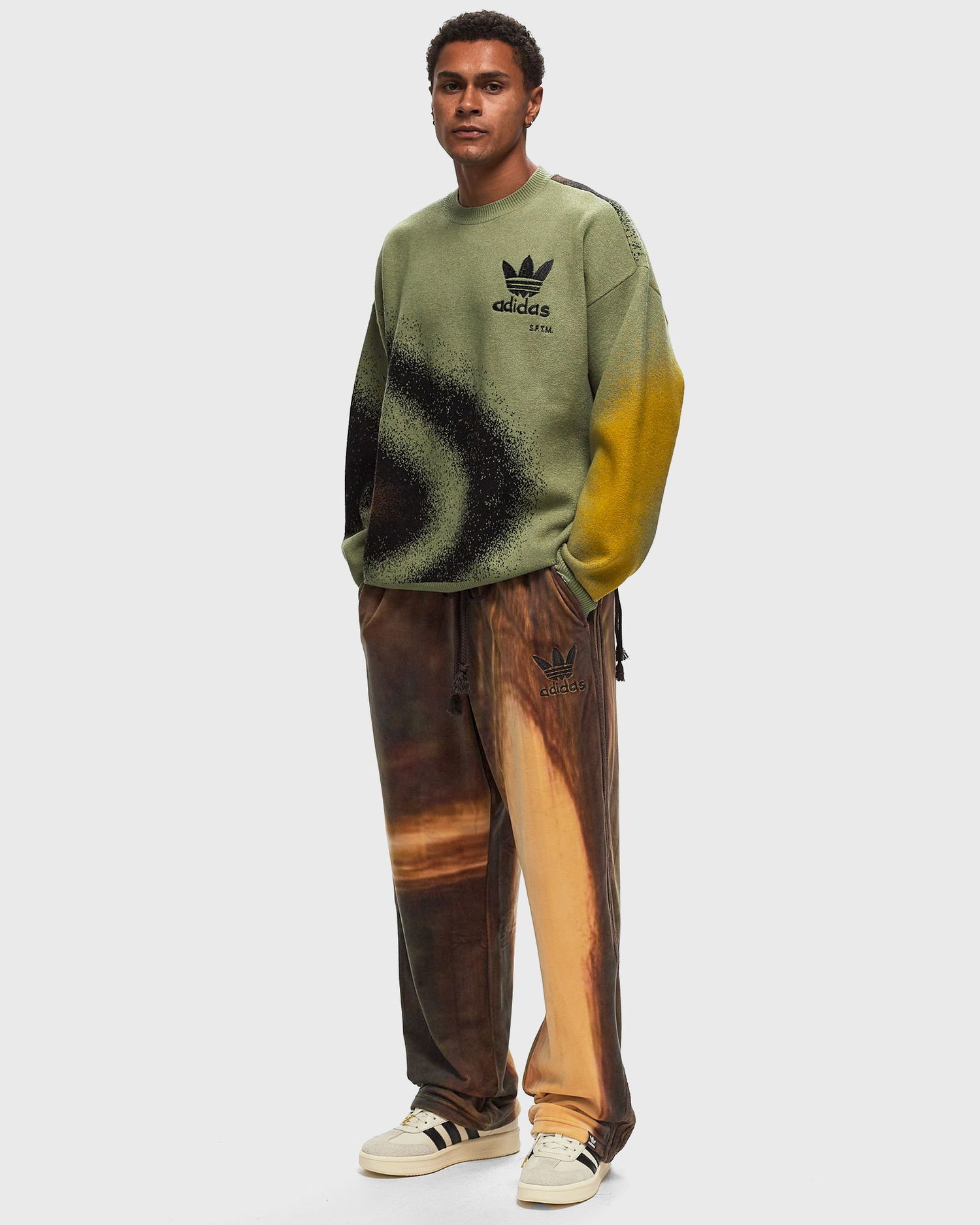 Träningsbyxor adidas Originals X song for the mute AOP PANT Brun | JI9644, 1