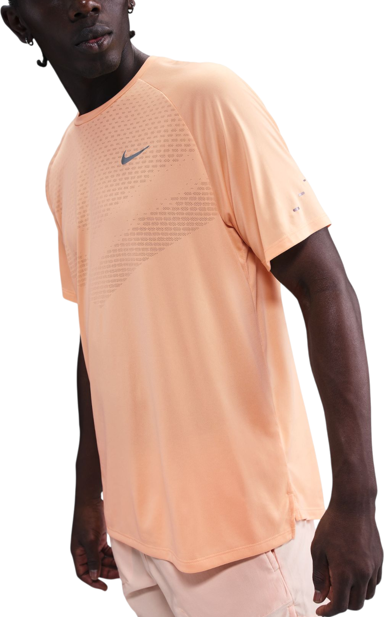 T-shirt Nike Stride Perforated Running T-Shirt Orange | hv5203-734