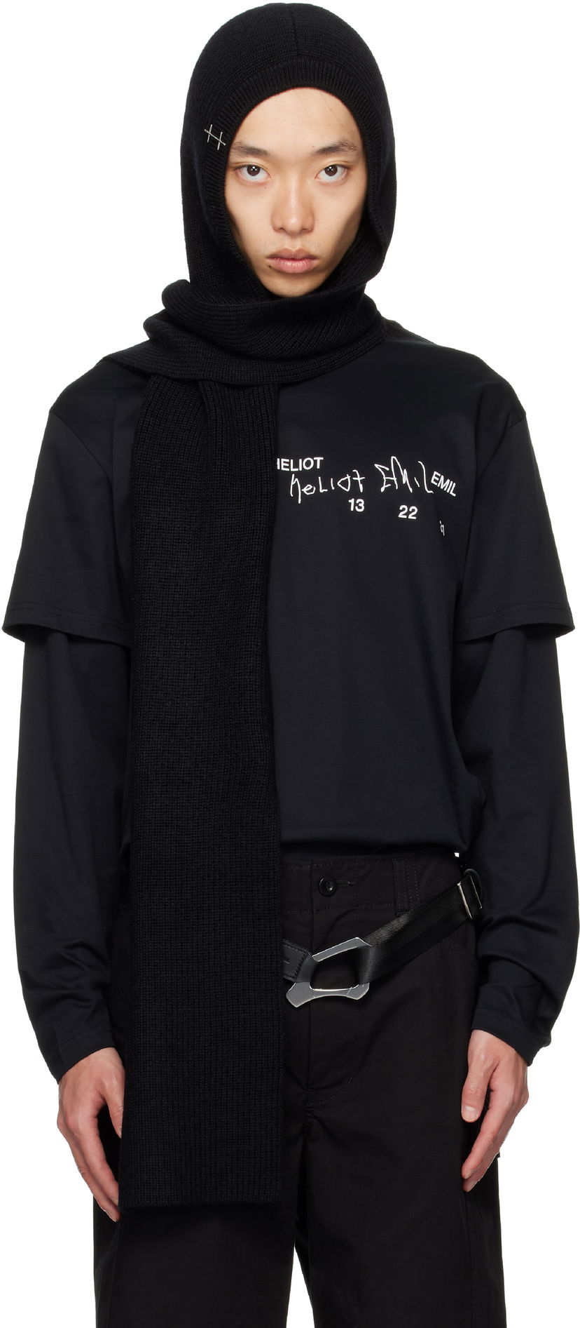 Halsduk HELIOT EMIL HELIOT EMIL Phos Hooded Scarf Svart | AW25_16_138_BLK01