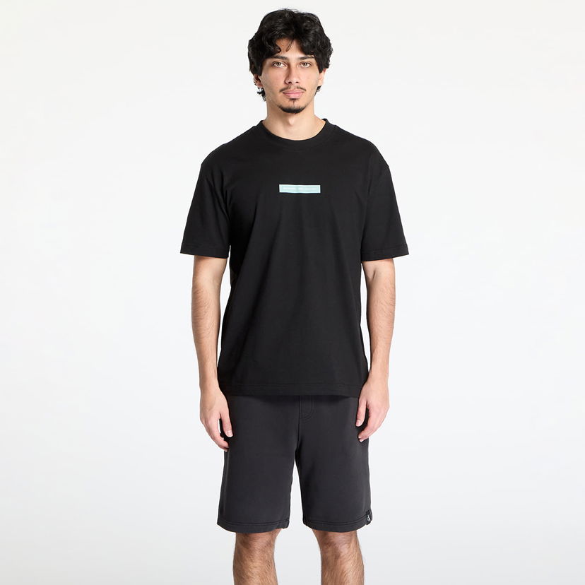 T-shirt CALVIN KLEIN Calvin Klein Jeans NYC 2025 T-Shirt Svart | J30J327524 BEH