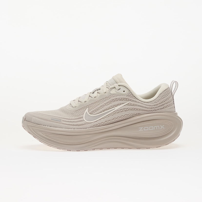 Sneakers och skor Nike Vomero Plus Beige | HV8150-001