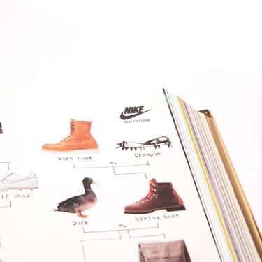 Bok och tidning TASCHEN Books SF x The Ultimate Sneaker Book Metallisk | 9783836572231, 1
