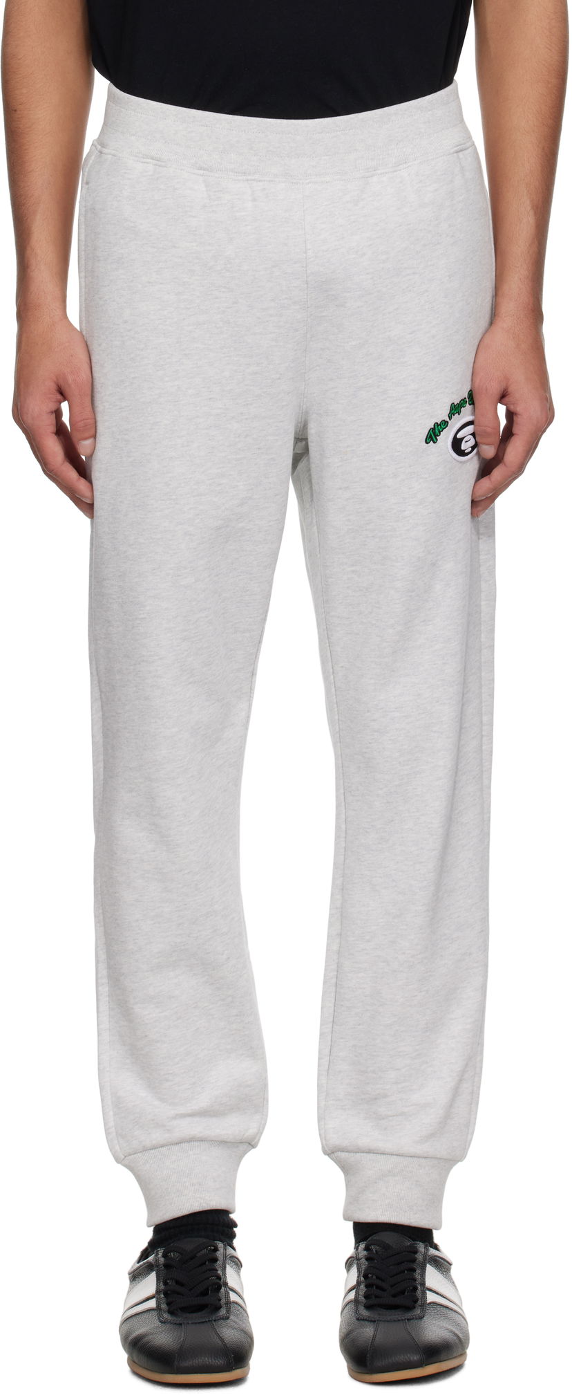 Träningsbyxor AAPE by A Bathing Ape AAPE by A Bathing Ape 'AAPE' Basic Sweatpants Grå | AAPPTMB698XANWH2