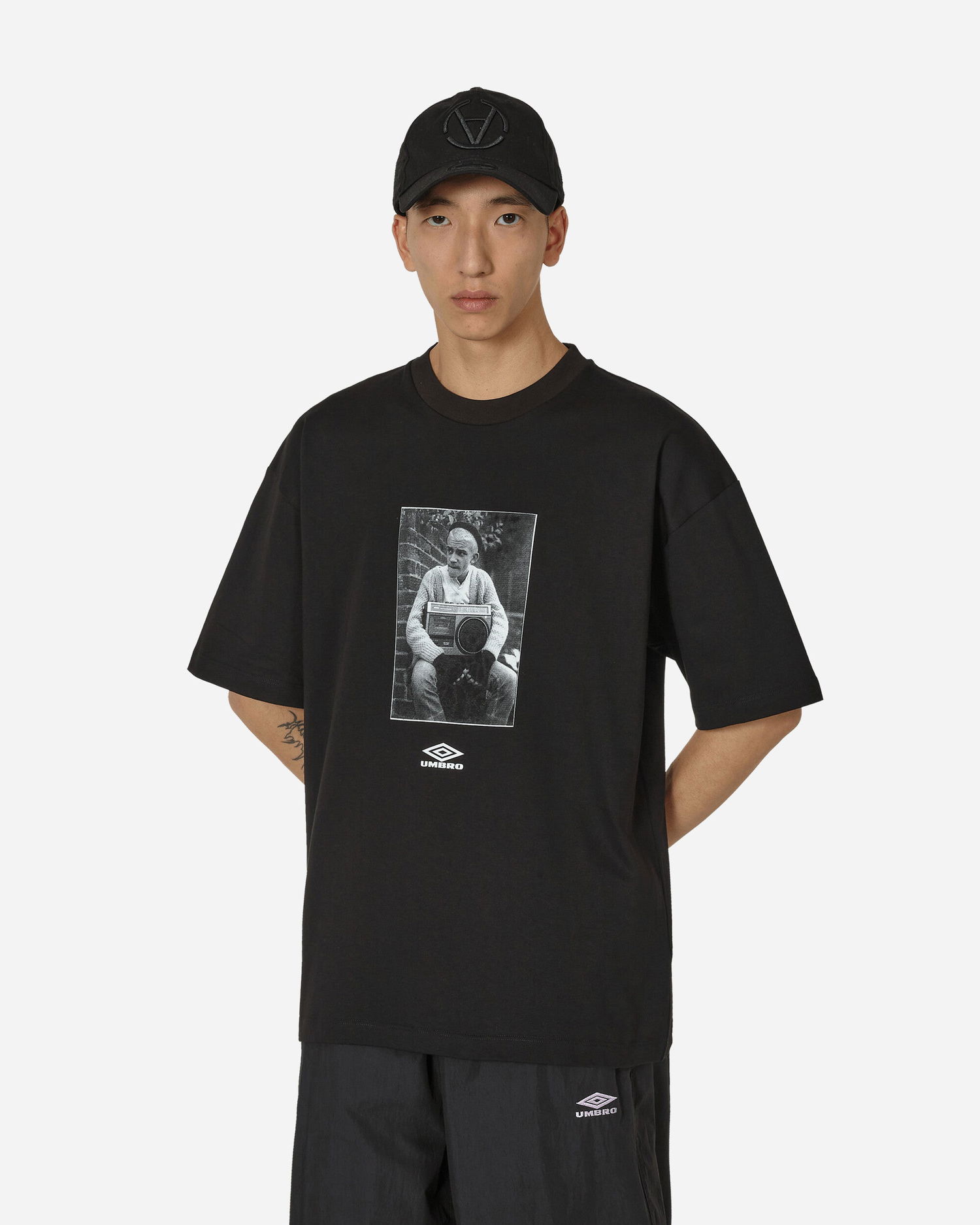 T-shirt Umbro Gavin Watson Exhibition Guy With The Boombox T-Shirt Black Svart | UBMW0258JY72 BLK0001, 0