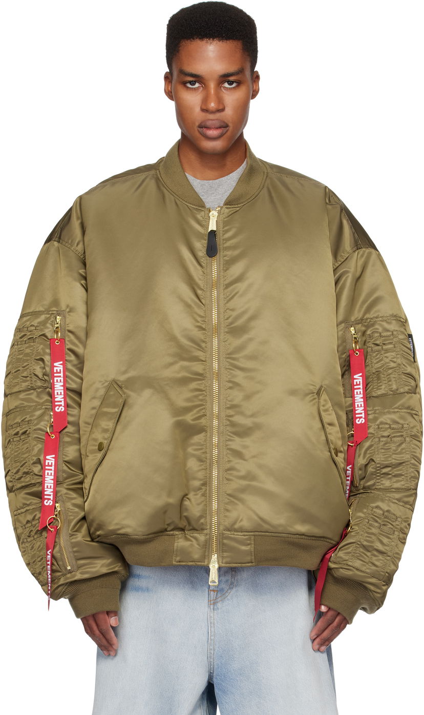 Bomberjacka VETEMENTS Cargo Reversible Bomber Jacket Grön | UA66JA300E