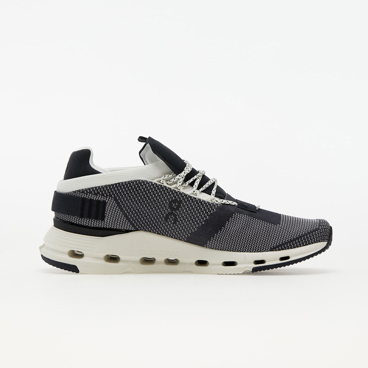 Sneakers och skor On Running M Cloudnova Svart | 26.99265, 1