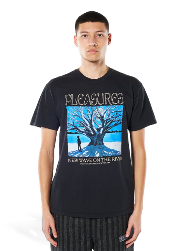 T-shirt Pleasures River Pigment Dye Tee Svart | P22SP050-BLACK