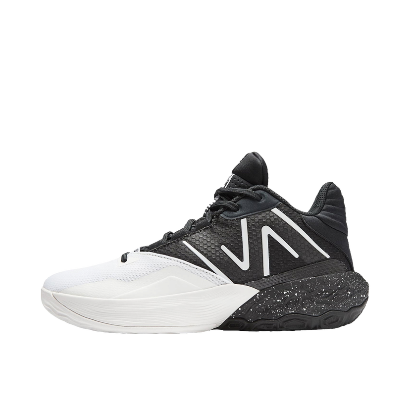 Basketboll New Balance TWO WXY v4 Black Diamond White Svart | BB2WYBW4