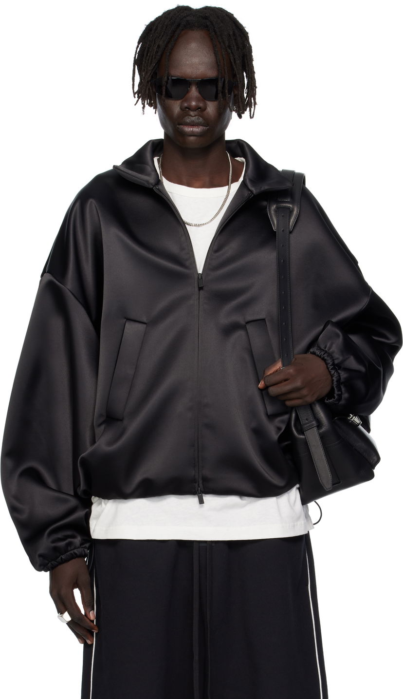 Bomberjacka Fear of God ESSENTIALS Bonded Satin Zip-Up Bomber Jacket Svart | 202SP258070F