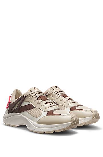Träningsbyxor BOSS Logo-Backtab Mesh Trainers Beige | 50548197