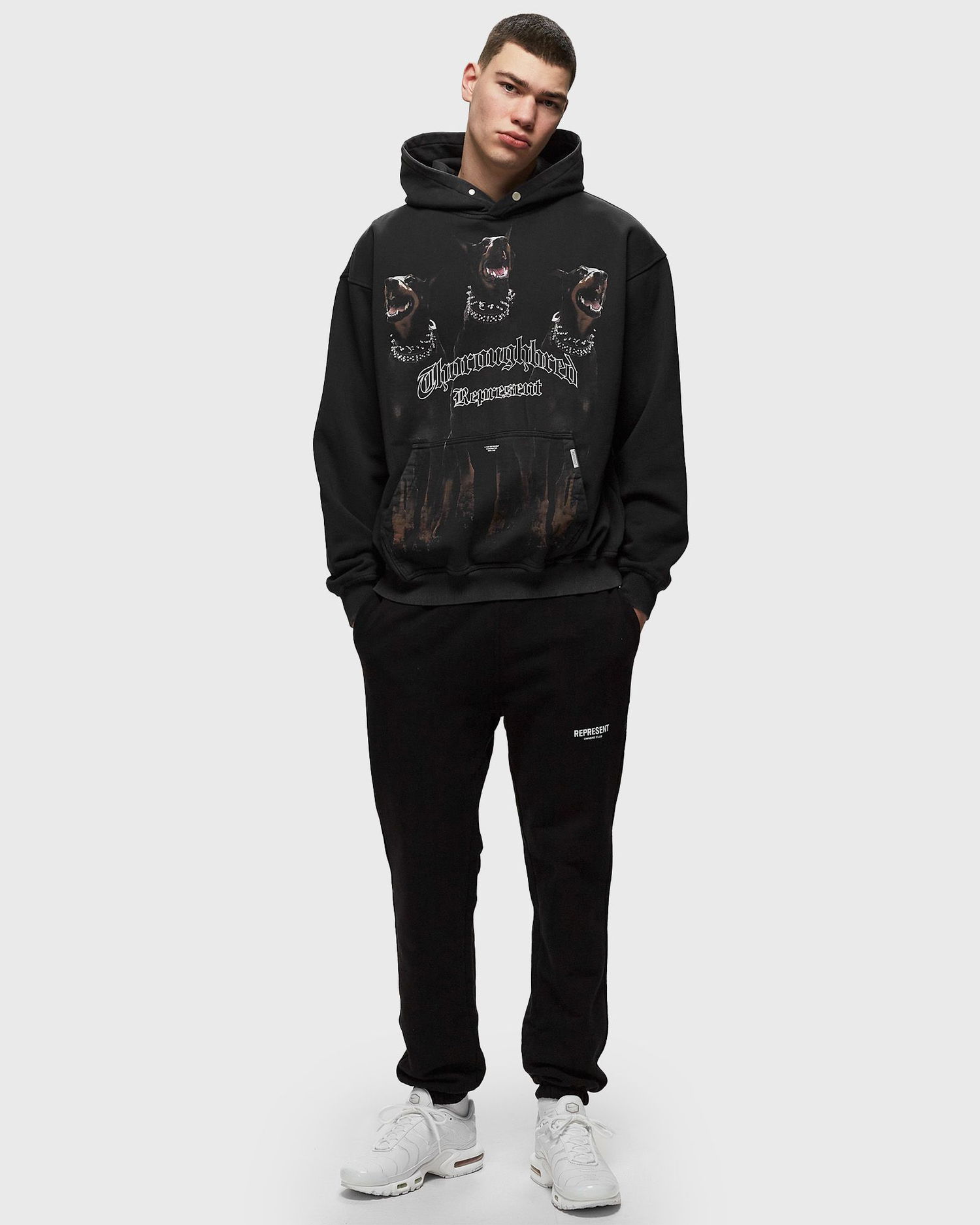 Sweatshirt Represent Clo Represent THOROUGHBRED HOODIE Svart | MLM498-03, 1
