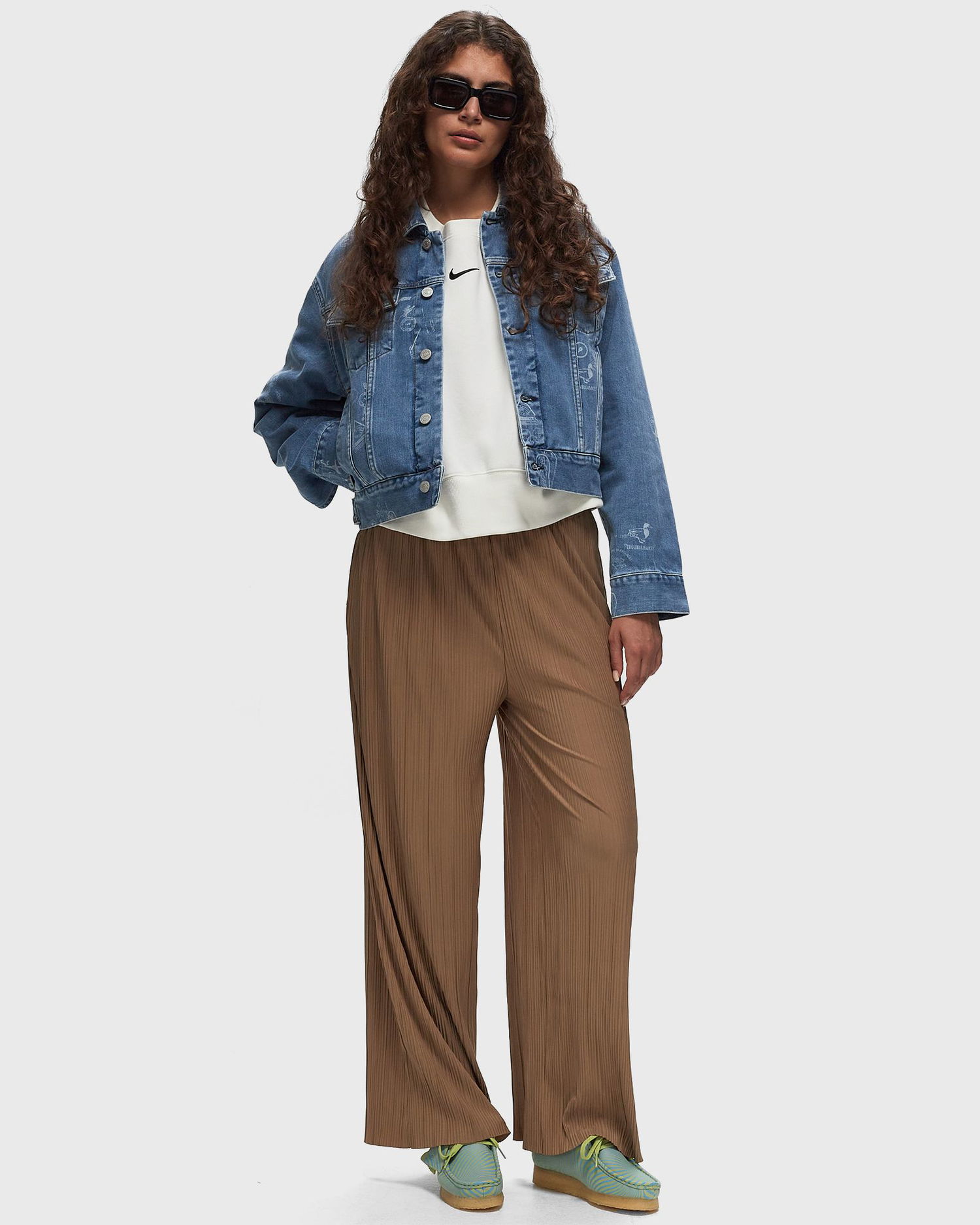 Byxor Samsoe Samsoe Samsøe & Samsøe UMA Pleated Wide-Leg Trousers, Size L Brun | F21200187-LEAD-GRAY, 1