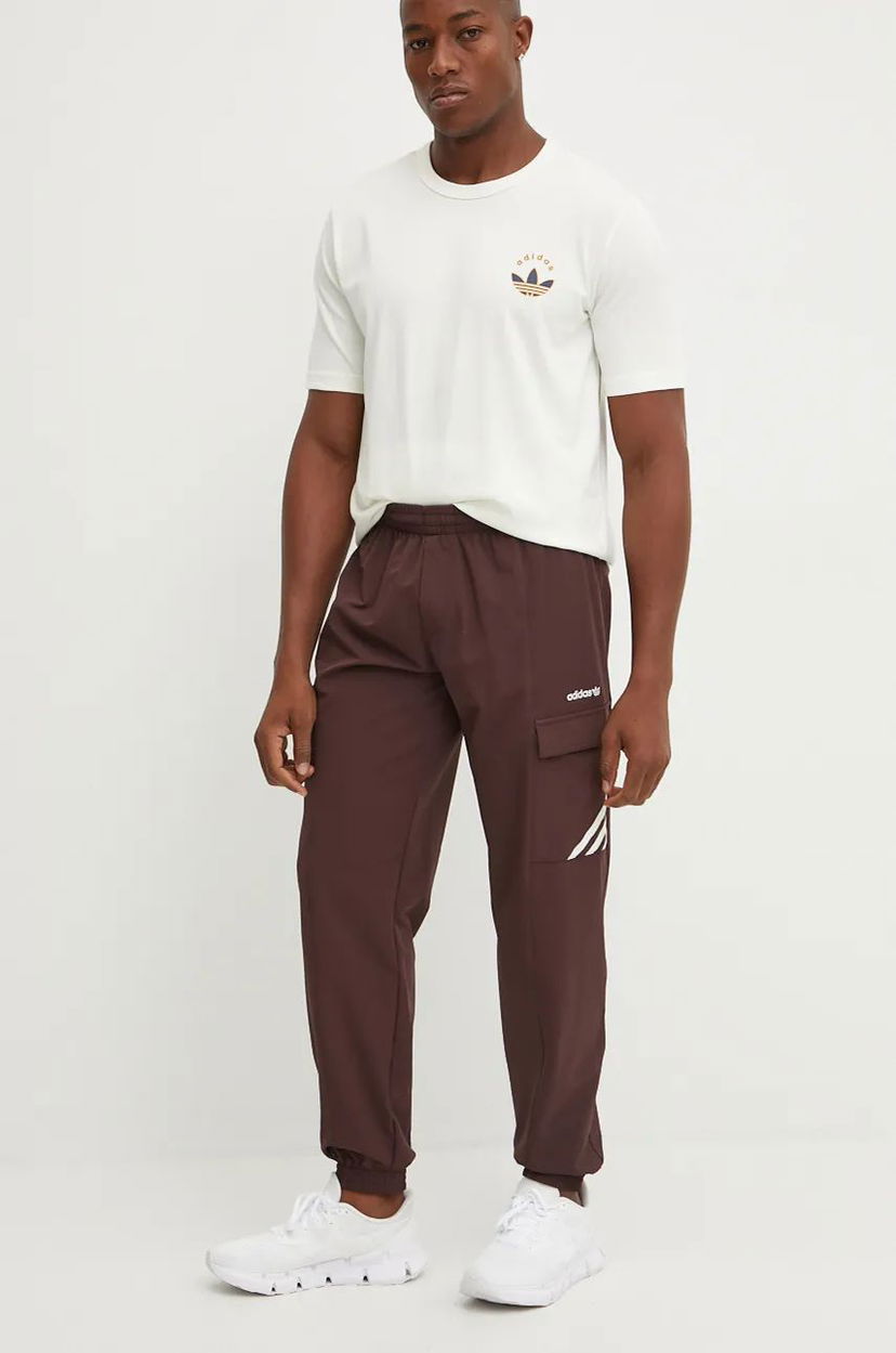 Cargo byxor adidas Originals Cargo Pants With Logo Application Brun | IX9621