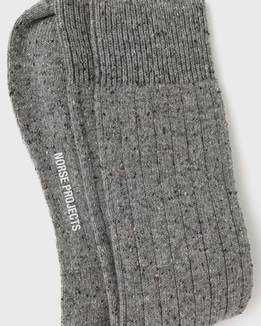 Strumpor NORSE PROJECTS Bjarki Neps Wool Rib Sock Grå | N82-0008-1500, 2