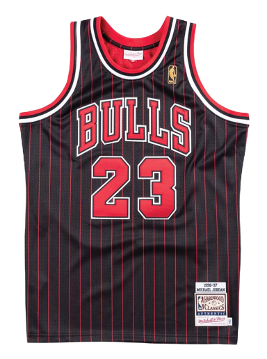 Jersey Mitchell & Ness NBA Chicago Bulls Michael Jordan 1996-97 Authentic Jersey Svart | AJY4AC18126-CBUBLCK96MJO