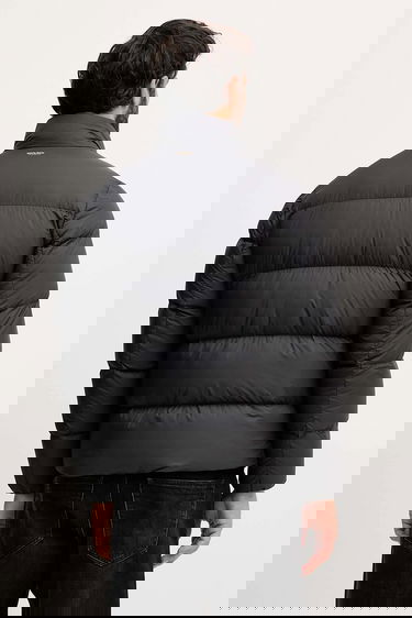 Pufferjacka WOOLRICH Winter Down Jacket Cloud Eagle Svart | CFWOOU2086MRUT2635, 2