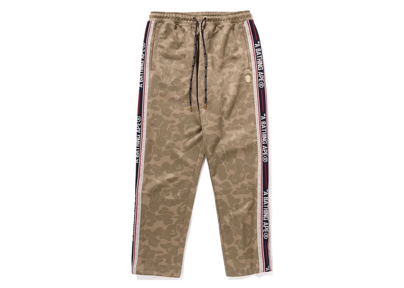 Träningsbyxor BAPE BAPE Tonal Solid Camo Track Pants Beige Beige | 1J80-152-062