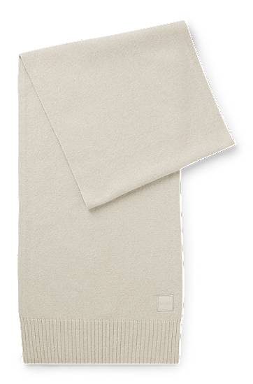 Halsduk BOSS Ribbed-hem plain-knit scarf with woven logo badge Beige | 50522445, 0