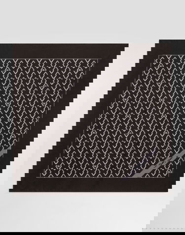 Halsduk Dolce & Gabbana Dolce & Gabbana Silk Pocket Square with Micro Diamond Print and Logo Svart | GR412EG0WUGM3725, 0