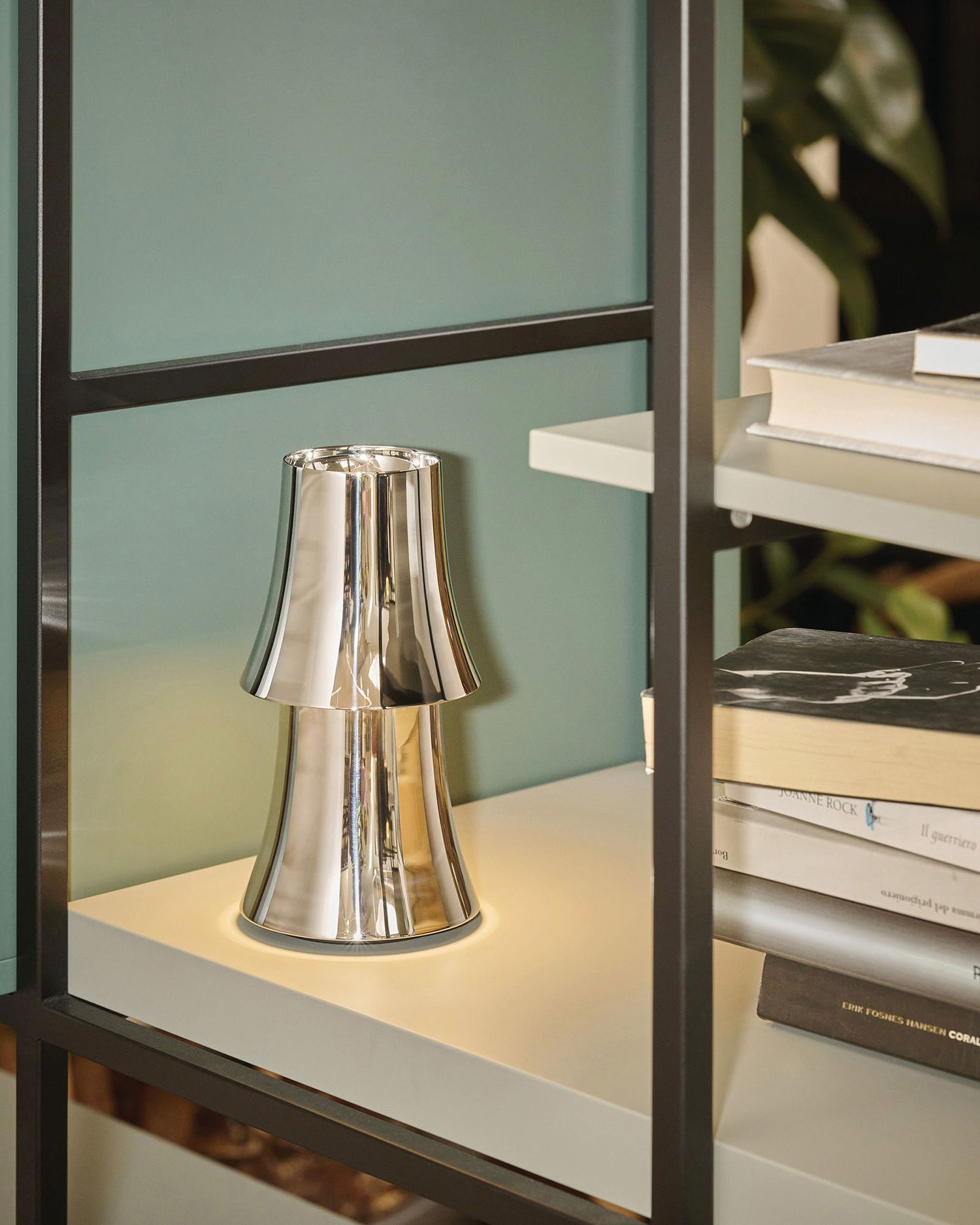 Heminredning Alessi Halesia Table Lamp with USB-C Plug Metallisk | MA03, 1