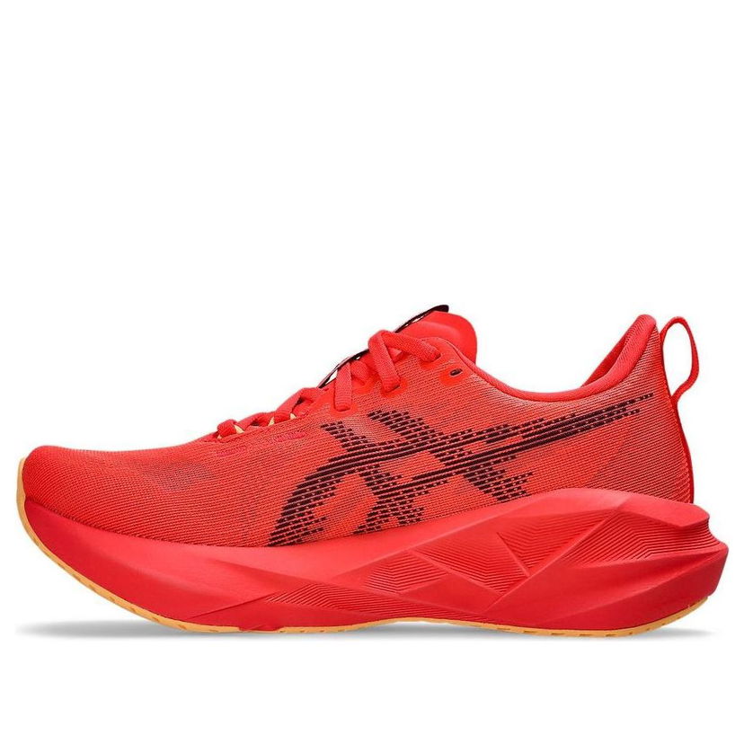 Kläder Asics ASICS Novablast 5 Röd | 1012B765-601