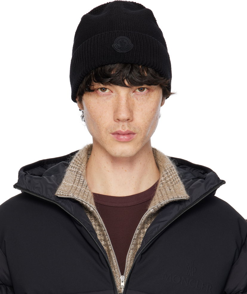 Mössa Moncler Moncler Logo Patch Beanie Svart | K10913B00022M1367