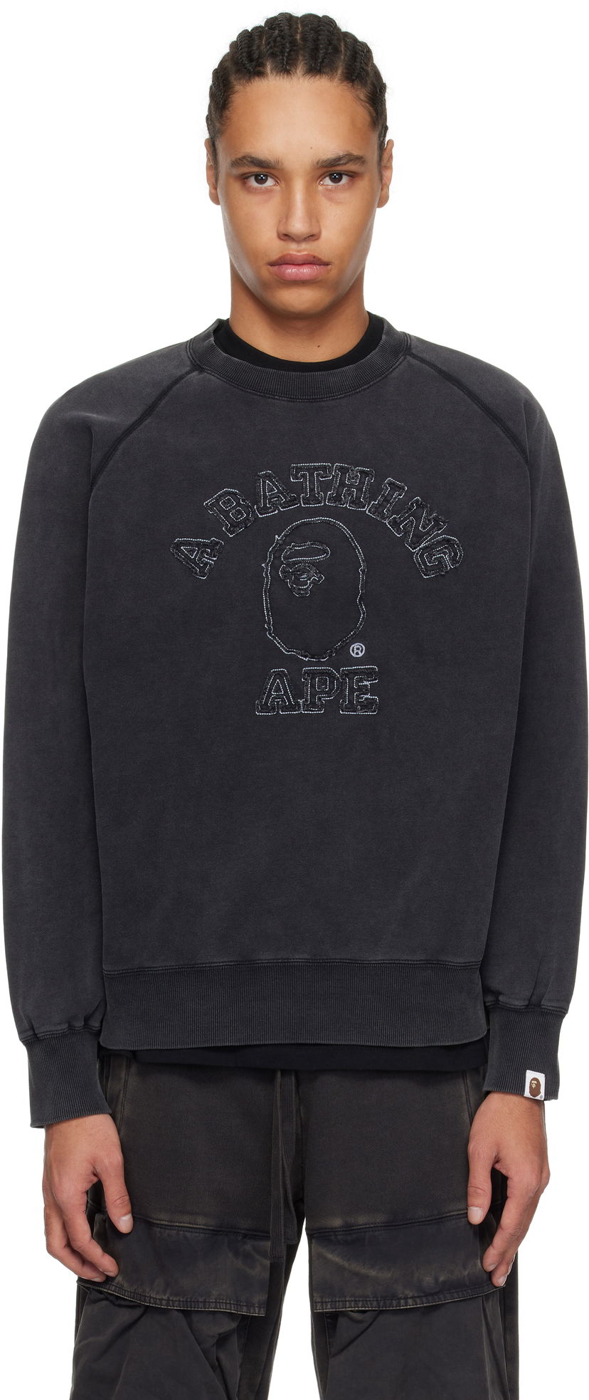 Sweater BAPE Washed Effect Relaxed Fit College Patch Sweatshirt by BAPE Svart | 001SWK801001M