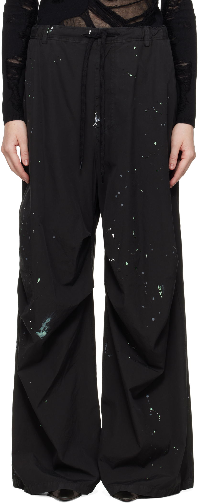Cargo byxor Maison Margiela MM6 Maison Margiela Light Cotton Poplin Wide Leg Trousers with Paint Splatter Svart | S62KB0240 M35458