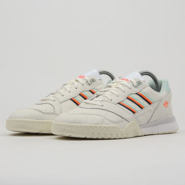 Sneakers och skor adidas Originals A.R. Trainer Vit | D98157, 0