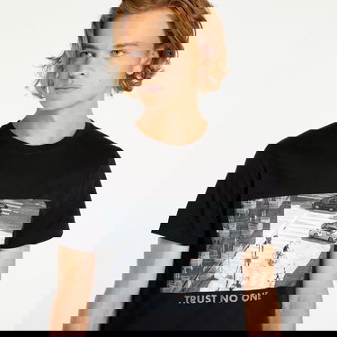 T-shirt Urban Classics Trust no one Tee Svart | MT2638-00007, 2