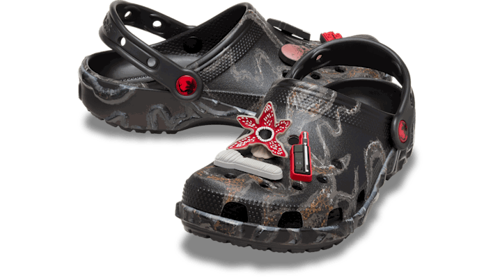 Sneakers och skor Crocs Stranger Things Classic Clogs Svart | 212074-90H, 1