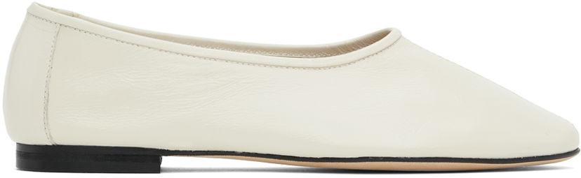 Sneakers och skor BY FAR Prudence Creased Ballerina Flats Vit | MWFFC005LL002WH020PL