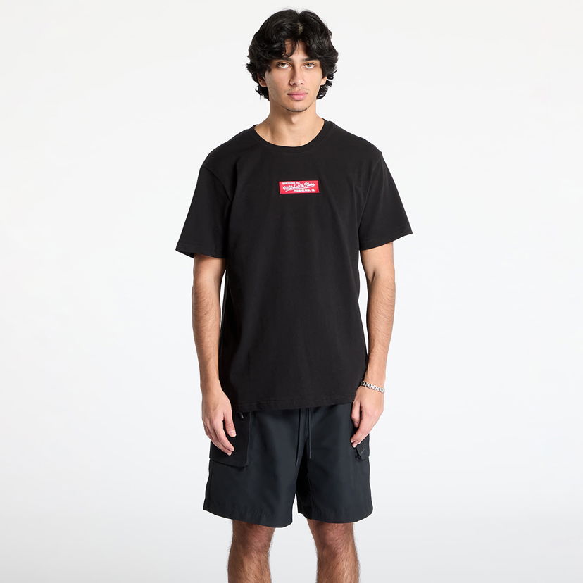 T-shirt Mitchell & Ness Black Box Logo Graphic Tee Svart | SSTE7826-MNNYYPPPBLCK