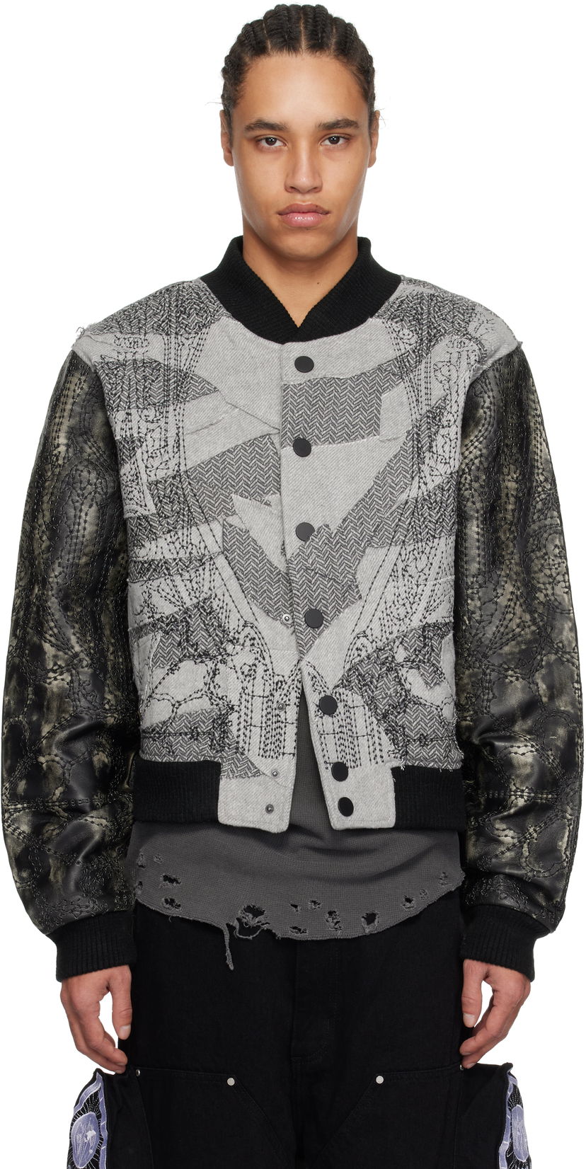 Bomberjacka Who Decides War Who Decides War Notre Dame Embroidered Varsity Jacket Grå | 1131340021SS25
