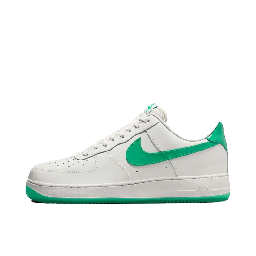 Sneakers och skor Nike AIR FORCE 1 '07 PRM Vit | HF4864-094