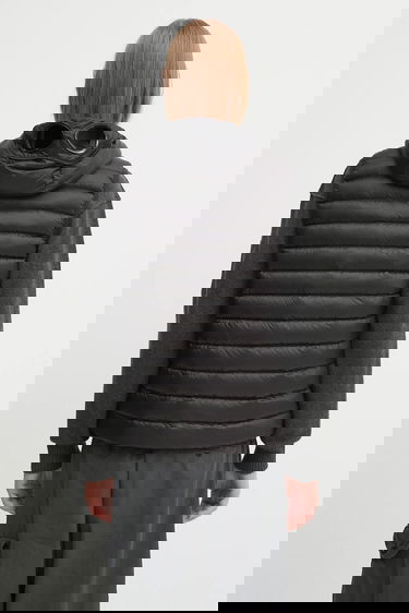 Väst C.P. Company C.P. Company Hooded Down Vest Svart | 19CMVE032A110416A, 1