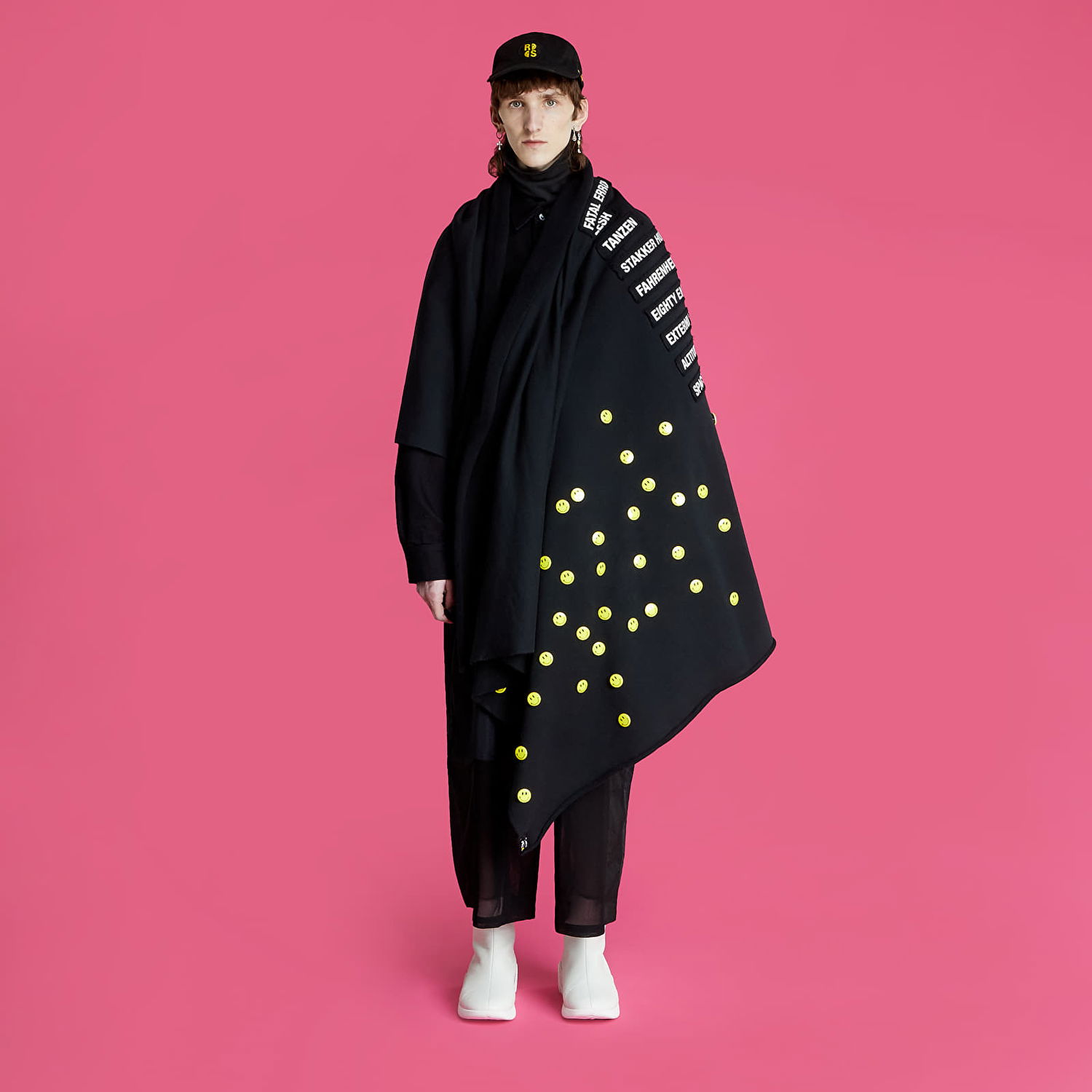 Kläder RAF SIMONS Fleece Blanket With Pins And Badges Svart | 224-905-19003-0099, 0