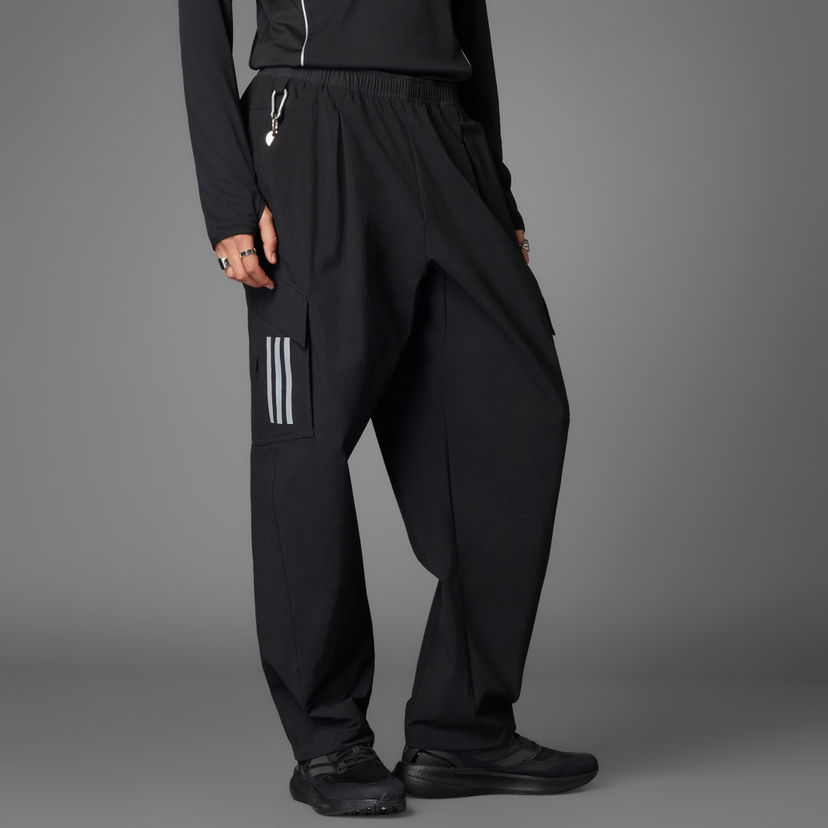 Cargo byxor adidas Performance Mercedes - AMG Petronas Formula One Team Mechanics Cargo Pants Svart | JX8278