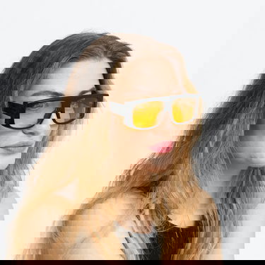 Solglasögon Urban Classics Sunglasses Raja With Strap Svart | TB4300 black/yellow, 4