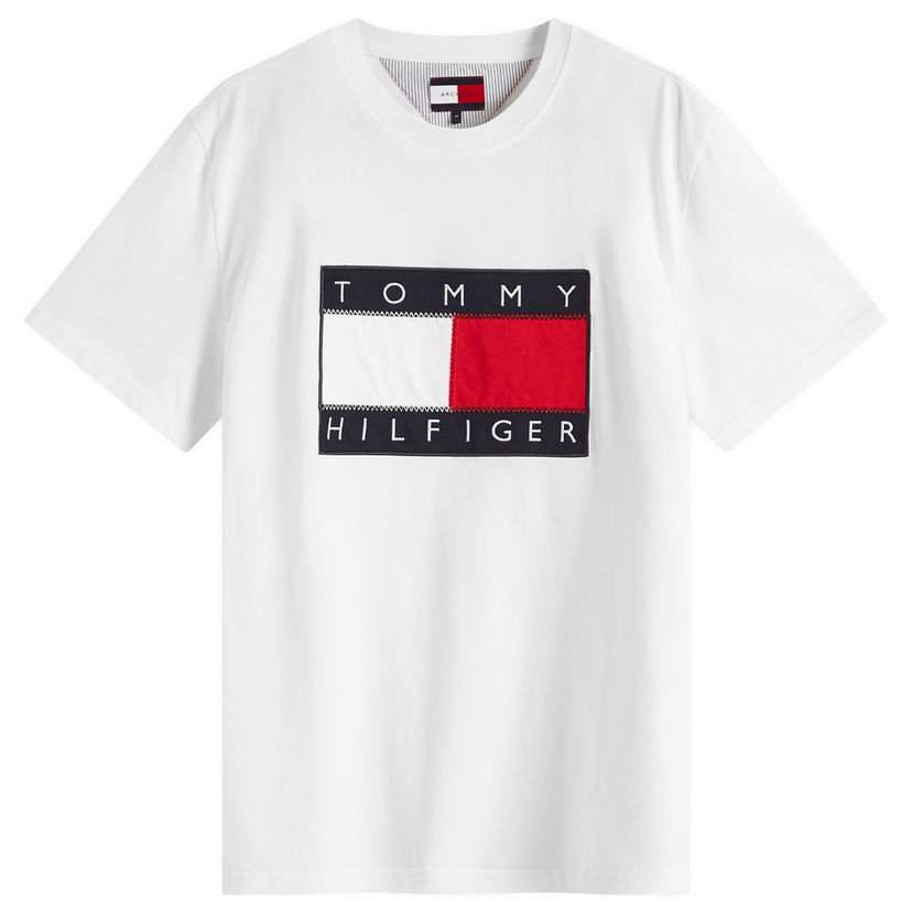 T-shirt Tommy Hilfiger Tommy Jeans Men's Sailing Flag T-Shirt, Size Large Vit | MN0MN00011YBL