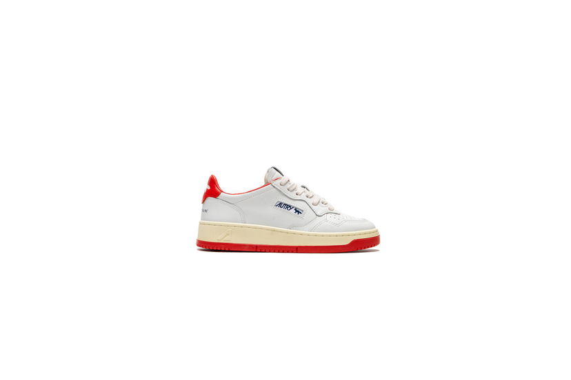 Sneakers och skor Autry Maison Kitsuné MEDALIST LOW Vit | AULWMK02