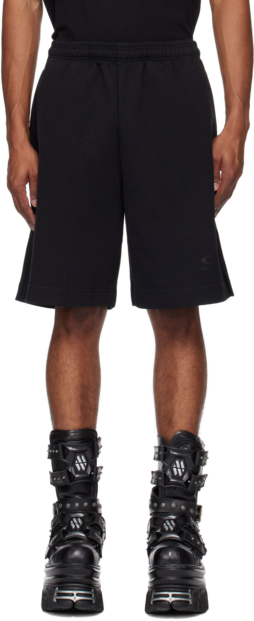 Shorts VETEMENTS Oval Logo Shorts Svart | UA66SS600BB