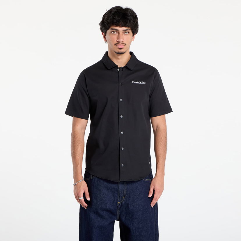 Skjorta Mitchell & Ness Mitchell & Ness Branded M&N SS Button Up Shirt Svart | TP9954-MNNBLCK