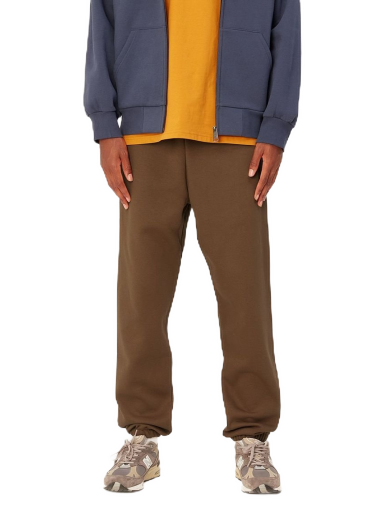 Träningsbyxor Carhartt WIP Chase Sweat Pant "Tamarind / Gold" Brun | I028284_1R0_XX