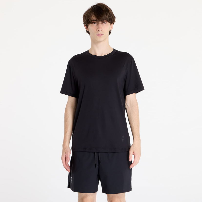 T-shirt On Running On Movement-Tee Black S Svart | 1ME30030553