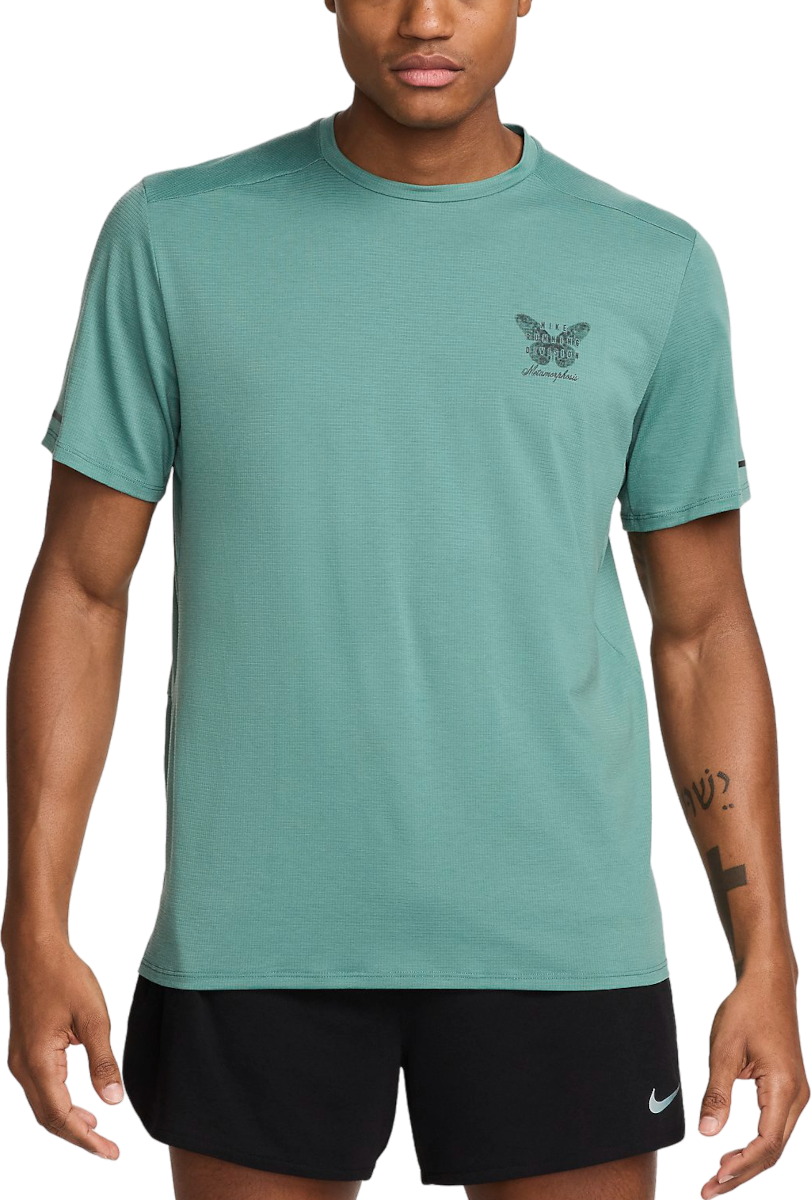 T-shirt Nike Rise 365 Running Division Grön | fn3980-361
