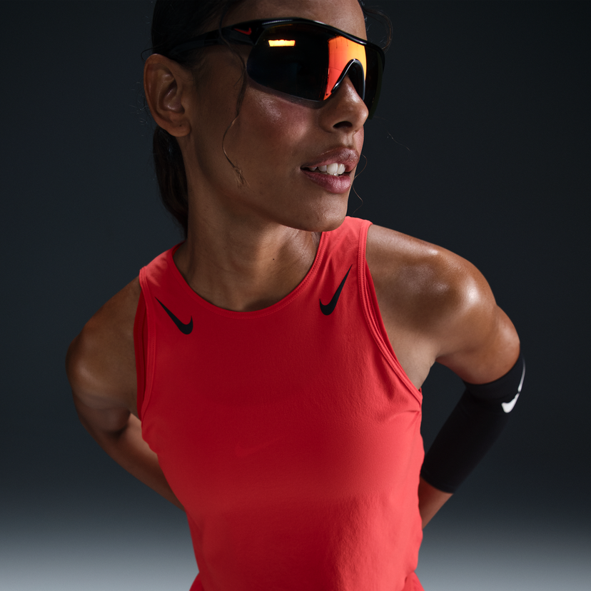 Solglasögon Nike Dri-FIT ADV AeroSwift Cropped Running Tank Svart | FN2713-696
